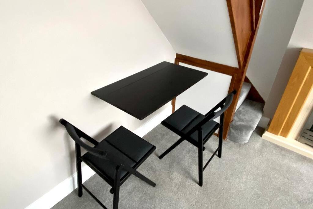 Spacious 2 Bed APT sleeps 4 near Bournemouth Beach Exterior foto